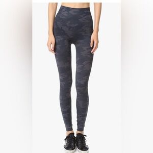 NWT Spanx Look At Me Now Camo Leggings